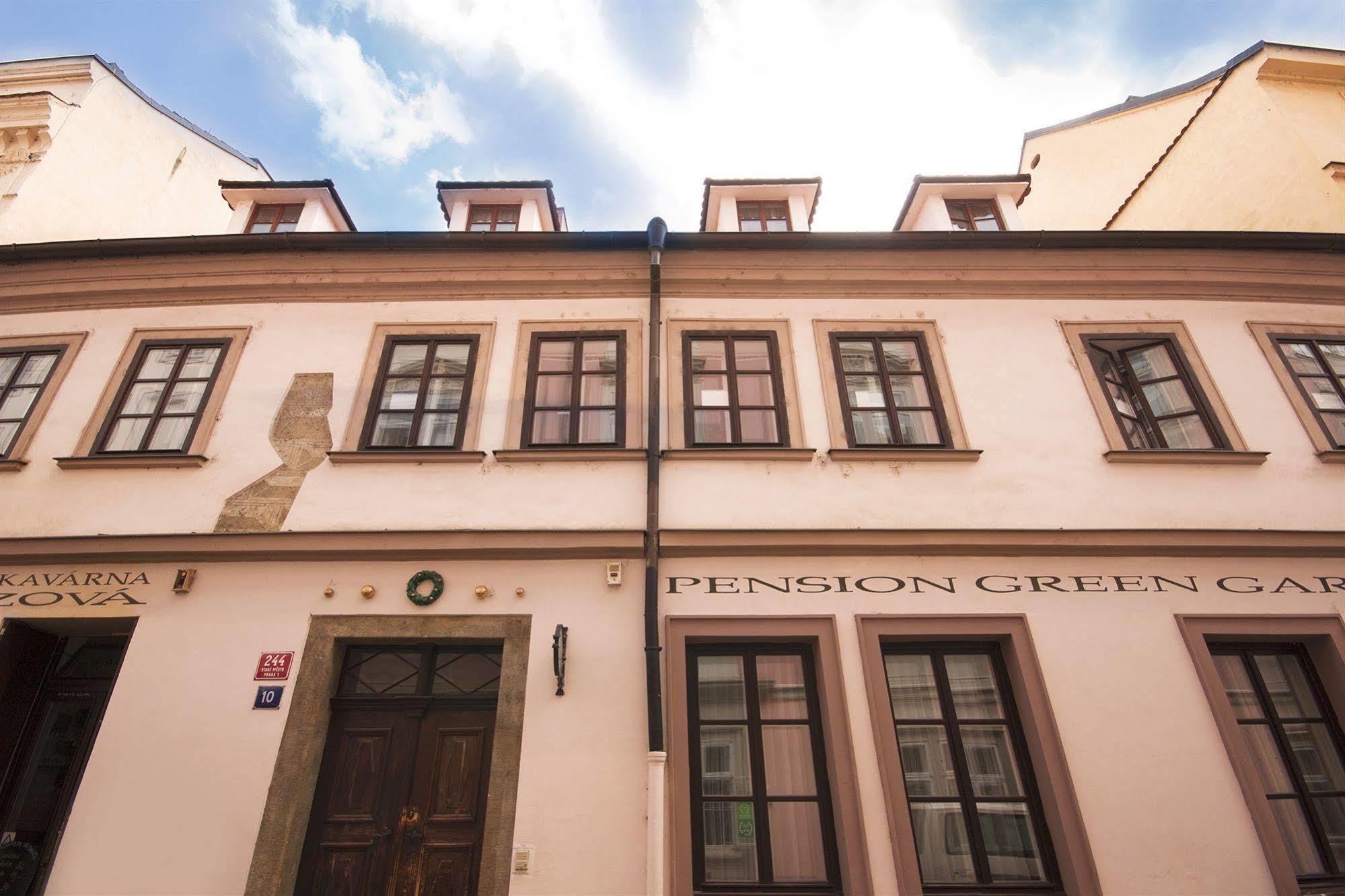 The Green Garland Pension Prague Exterior photo