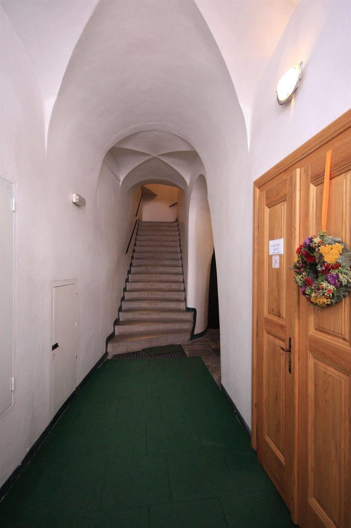The Green Garland Pension Prague Exterior photo